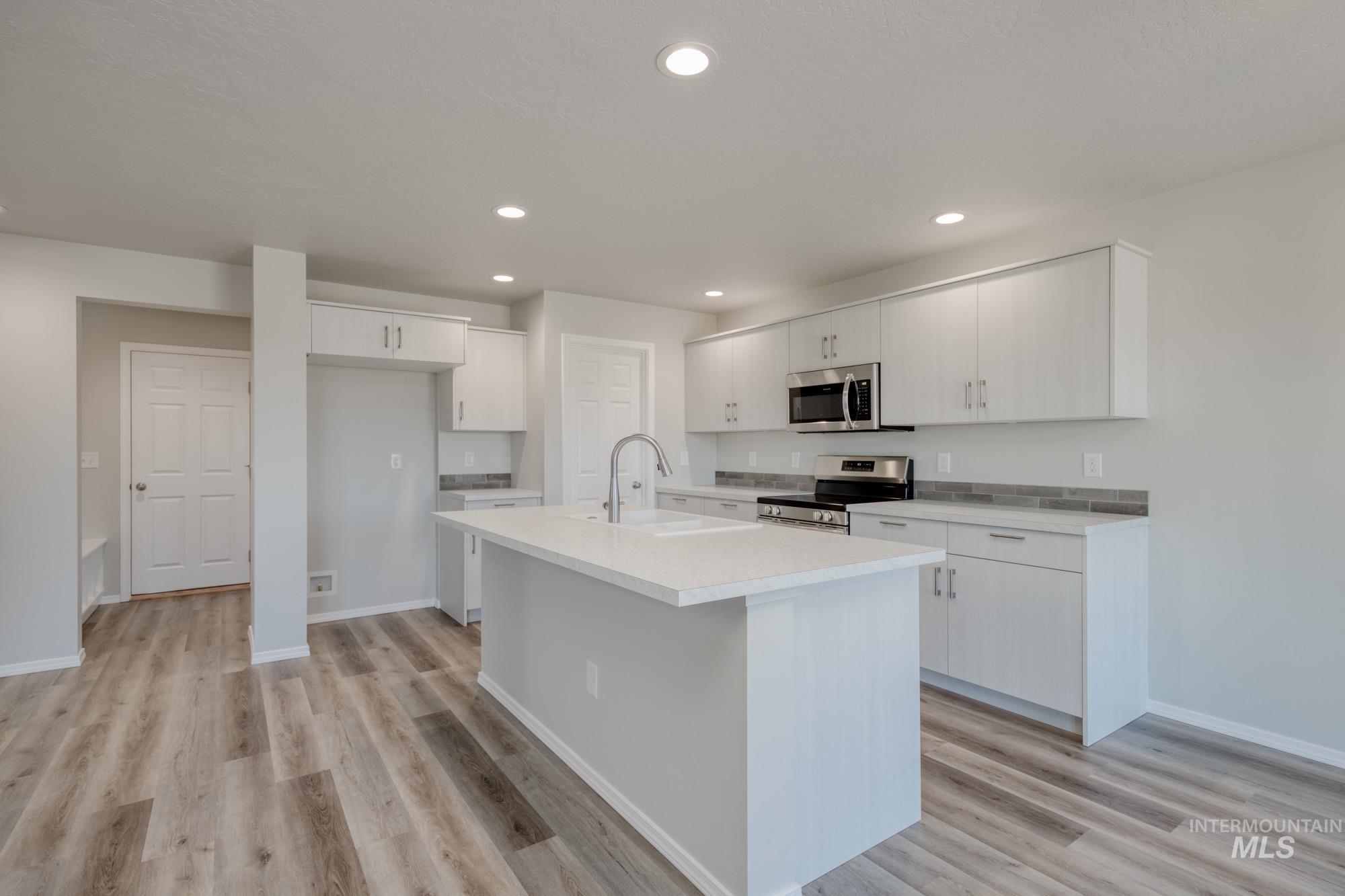 40 S Woodland Grove Way Property Photo 8