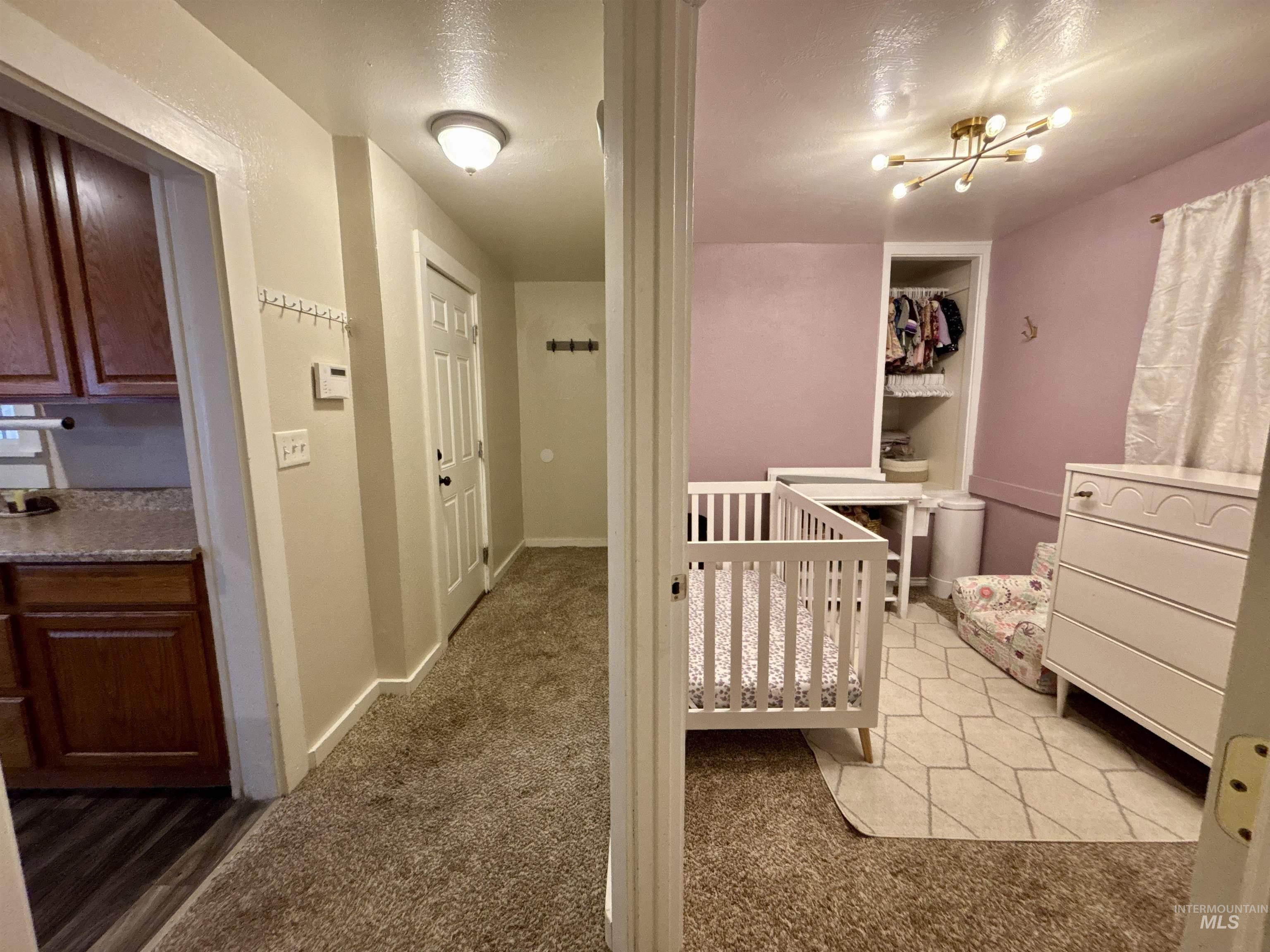 590/ 590 1/2 N 9th E Property Photo 19