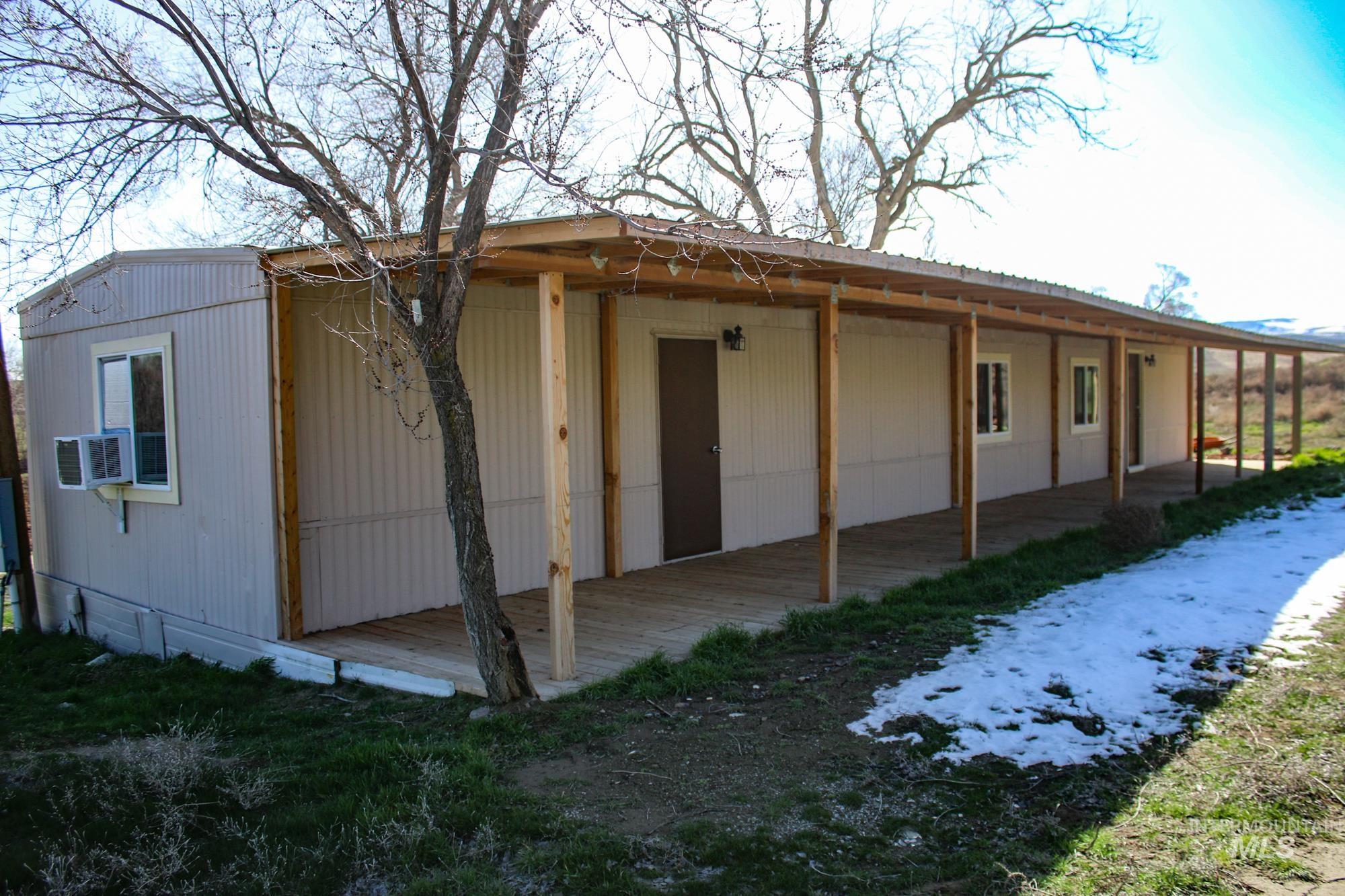 1547 Highway 201 Property Photo 12