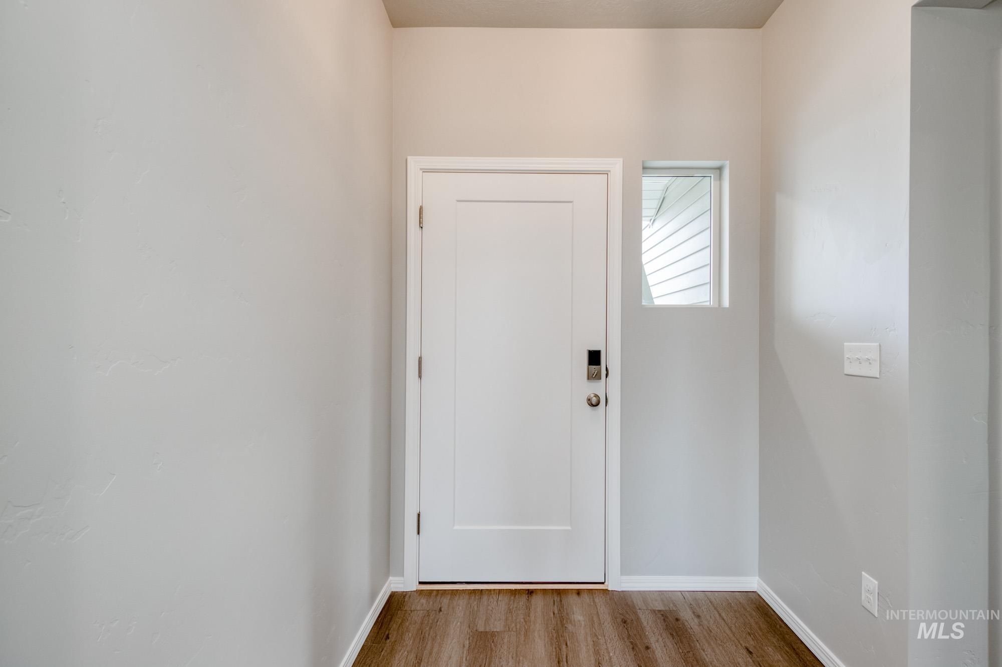 2408 W Minerva St Property Photo 2