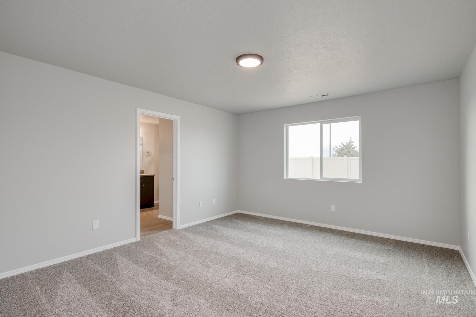 2408 W Minerva St Property Photo 17