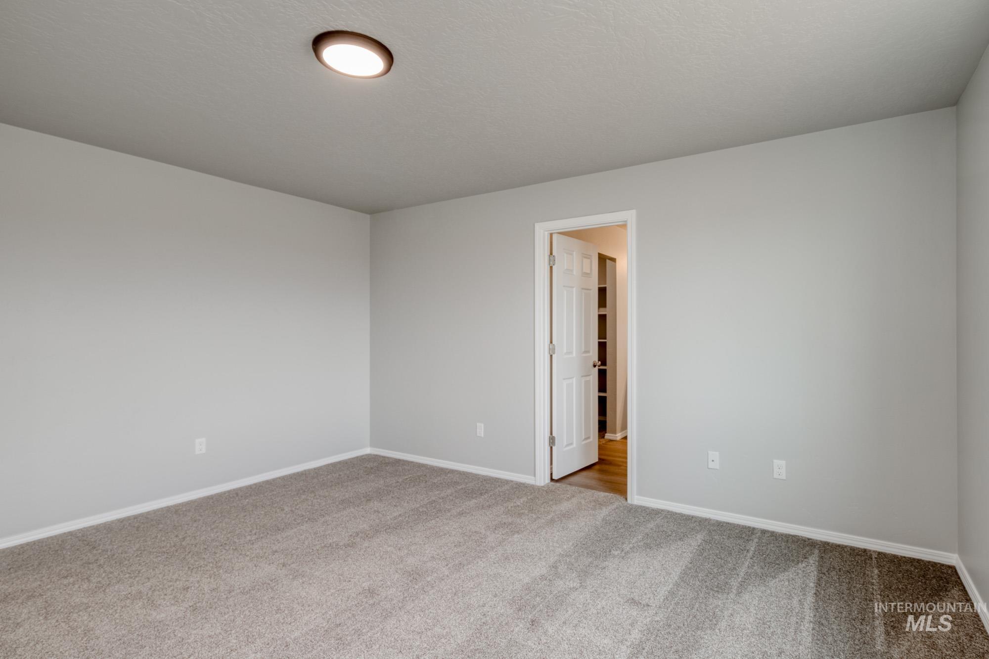 2408 W Minerva St Property Photo 18