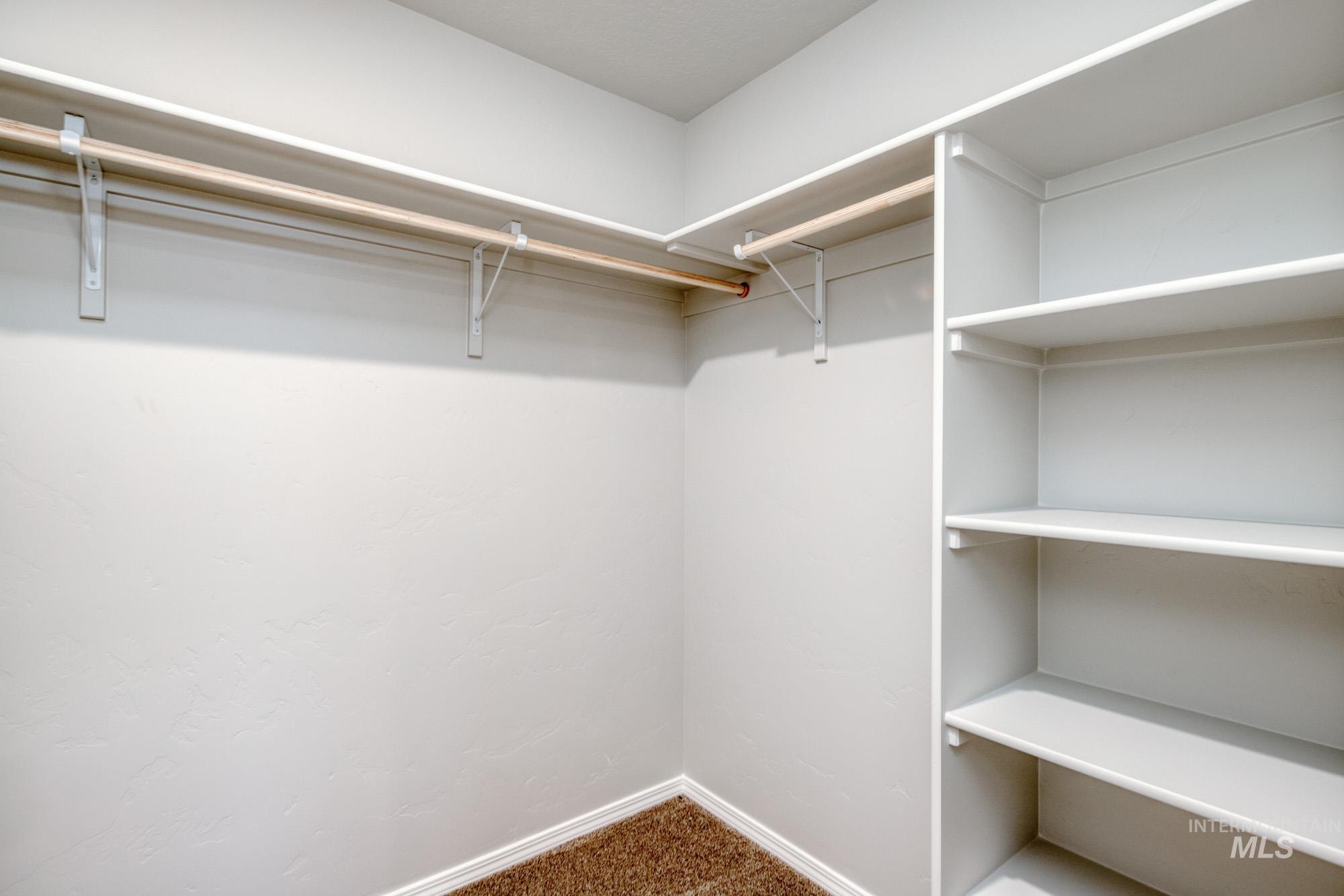 2408 W Minerva St Property Photo 19