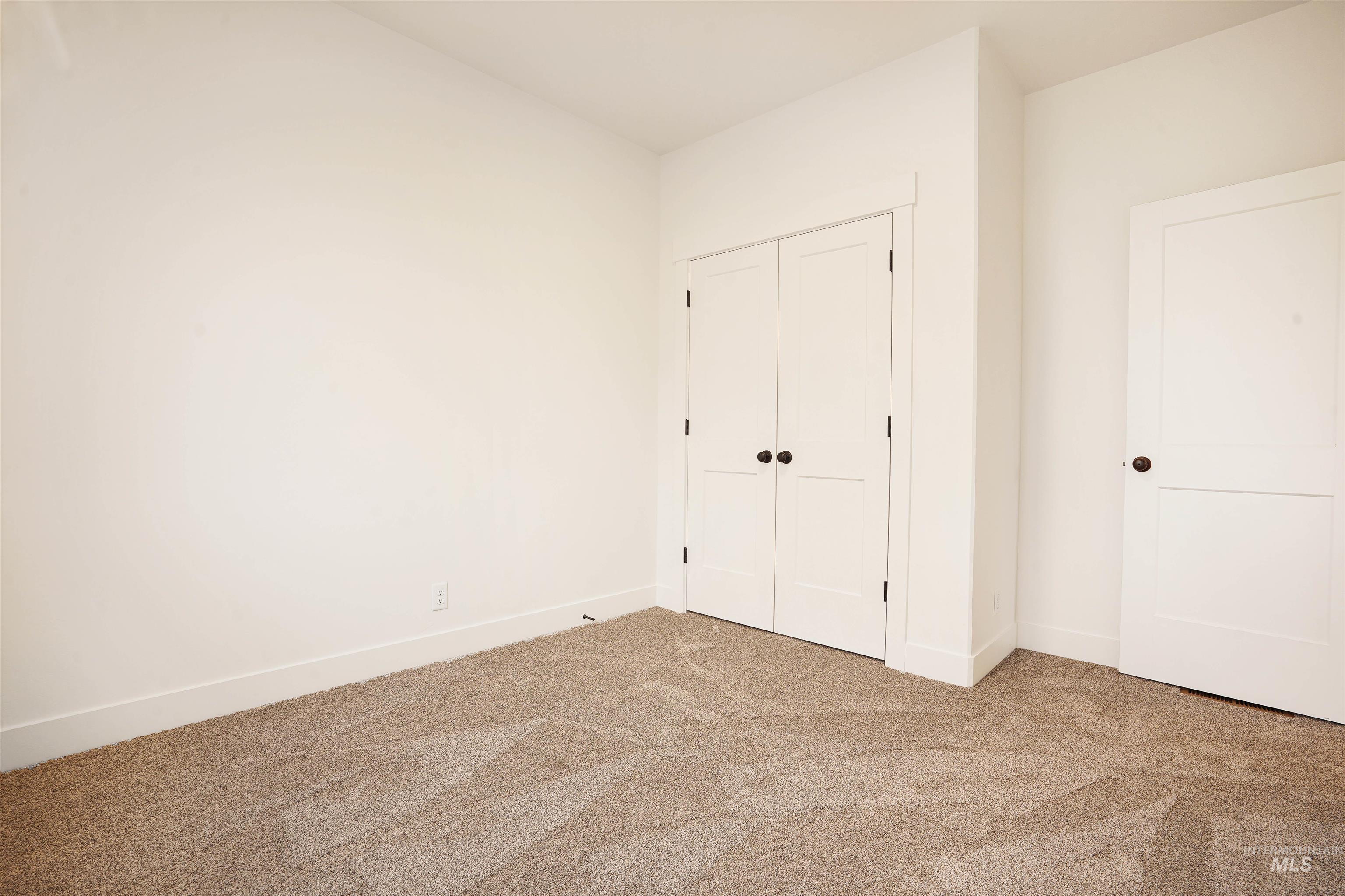 631 Manning Circle Property Photo 8