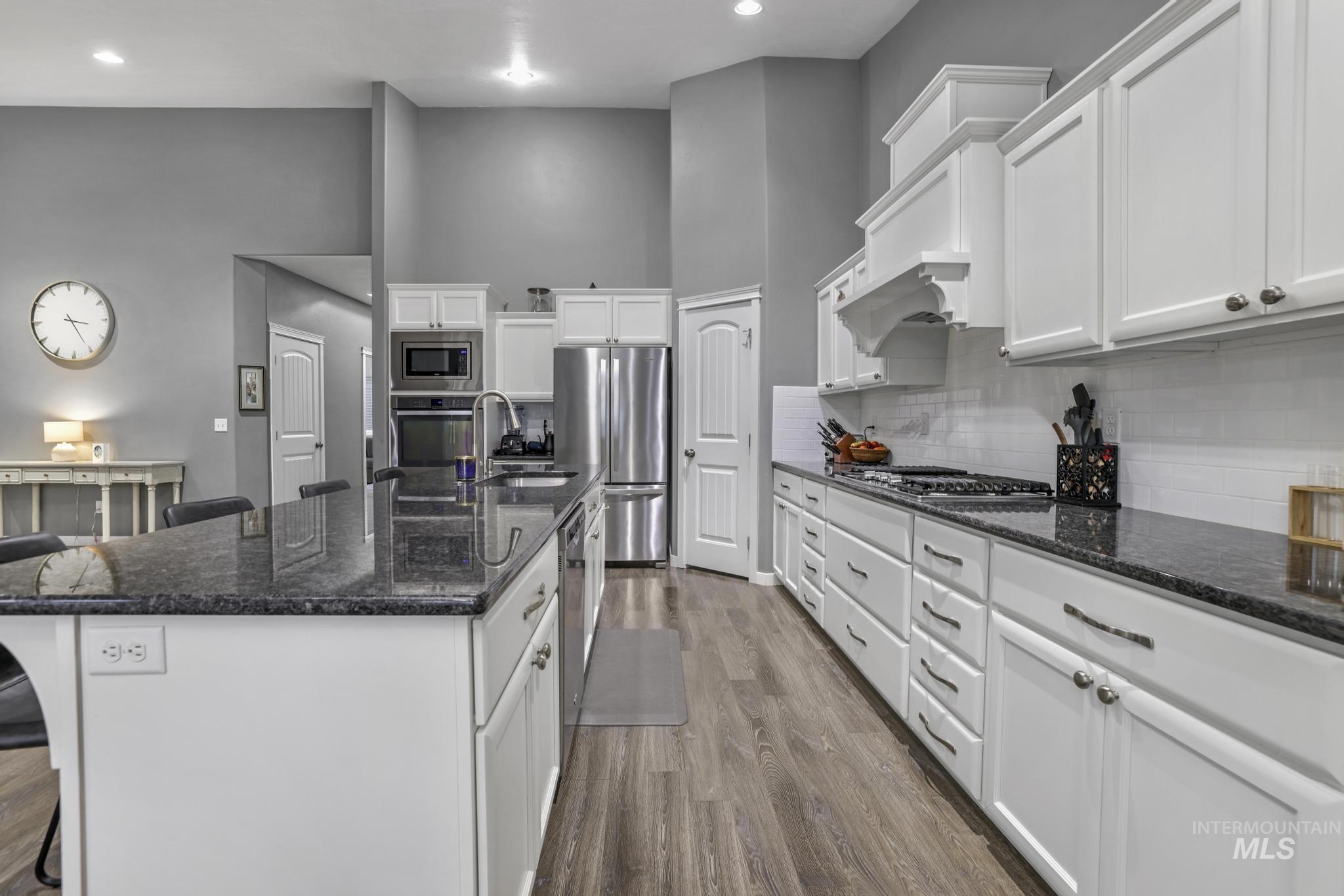 810 Sun Peak Way Property Photo 7