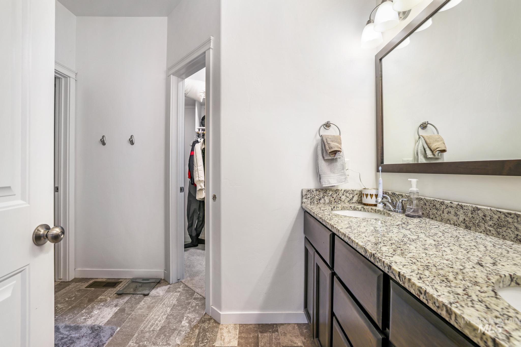 810 Sun Peak Way Property Photo 29