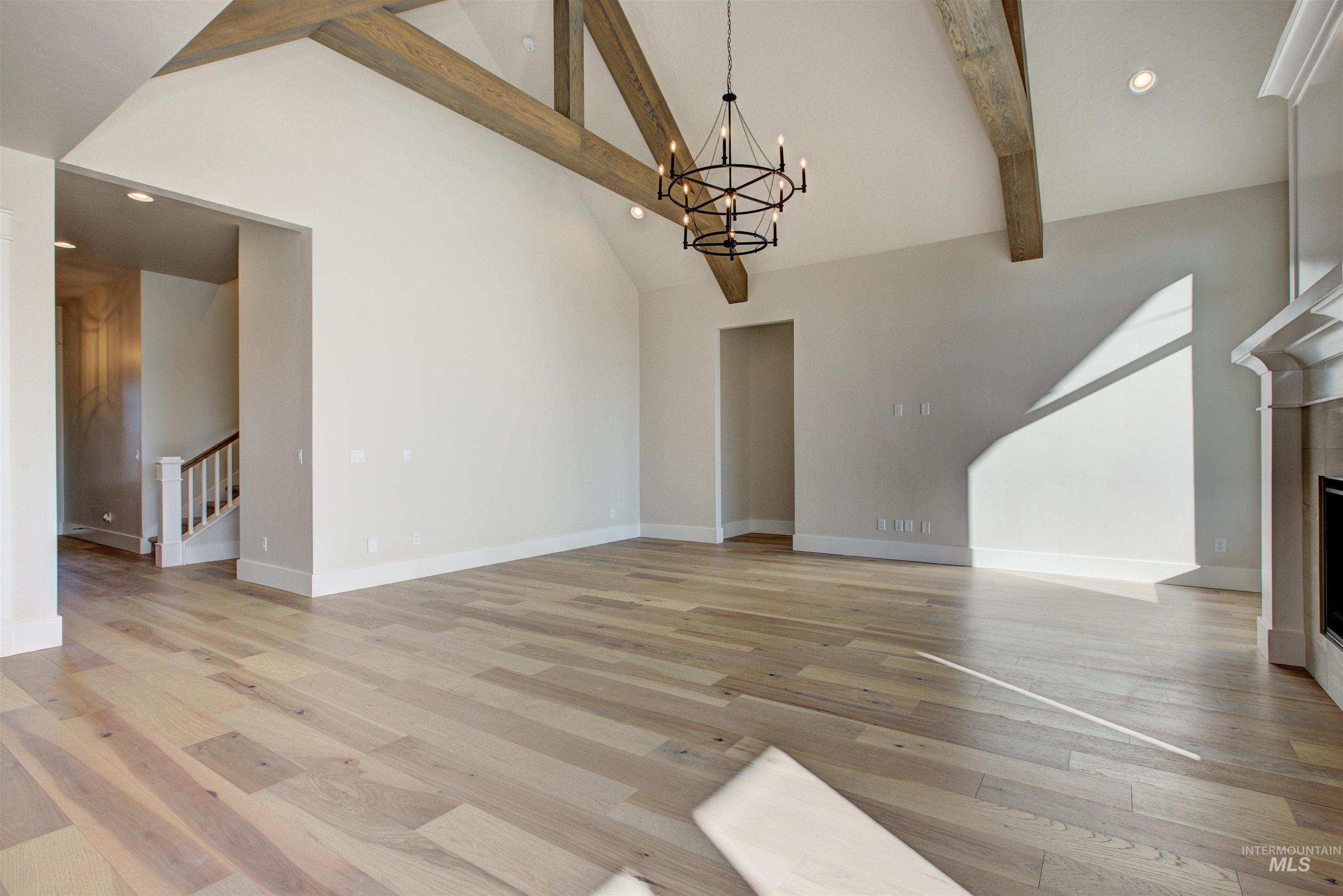 4233 N Bryant Way Property Photo 13