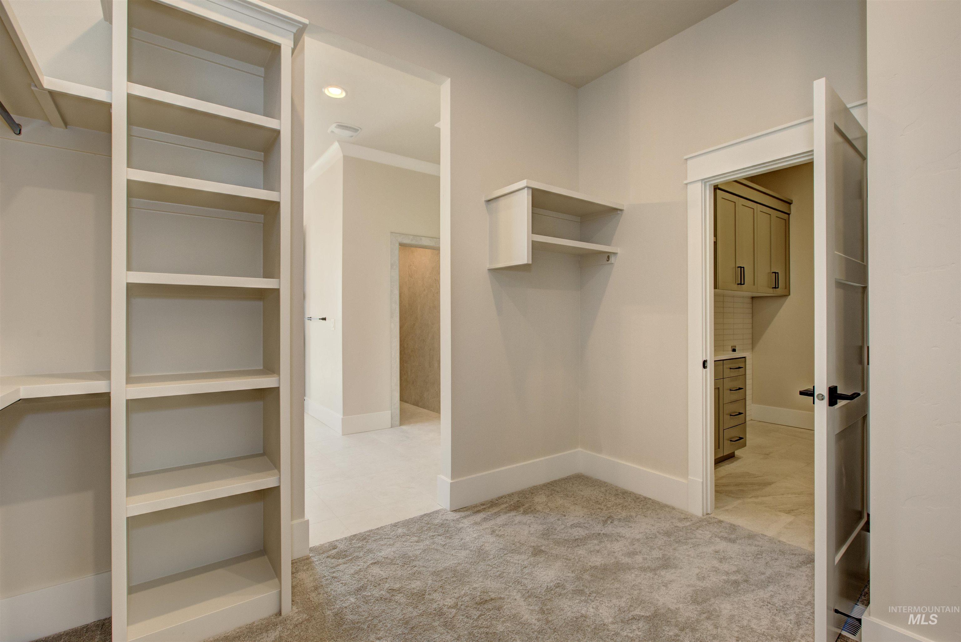 4233 N Bryant Way Property Photo 32