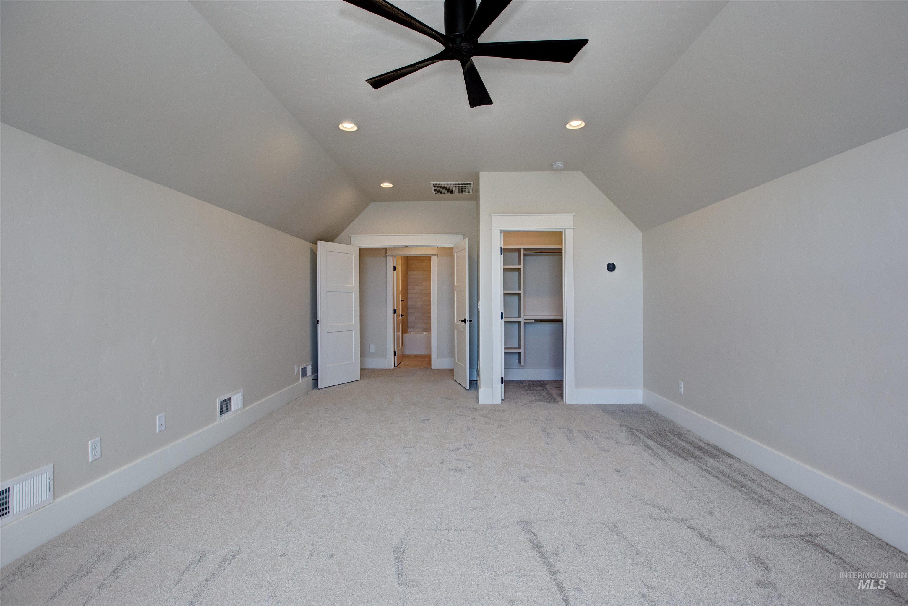 4233 N Bryant Way Property Photo 36