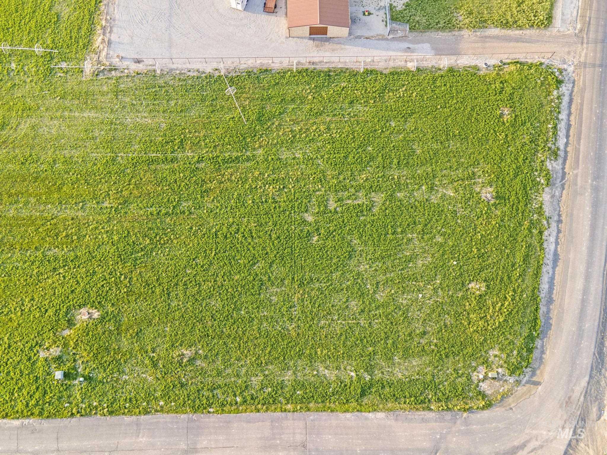 2550 E 3759 N Property Photo 13