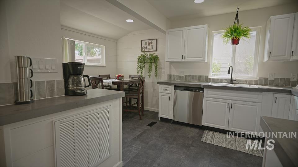 2408 11th Avenue Property Photo 18