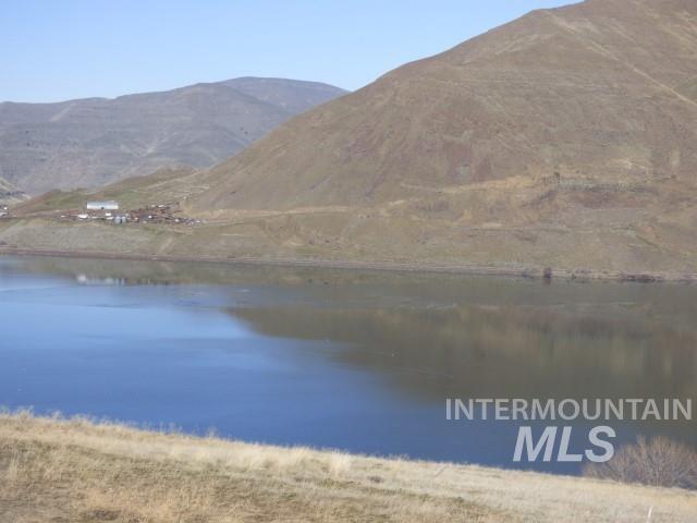 578 Silcott Road Property Photo 3