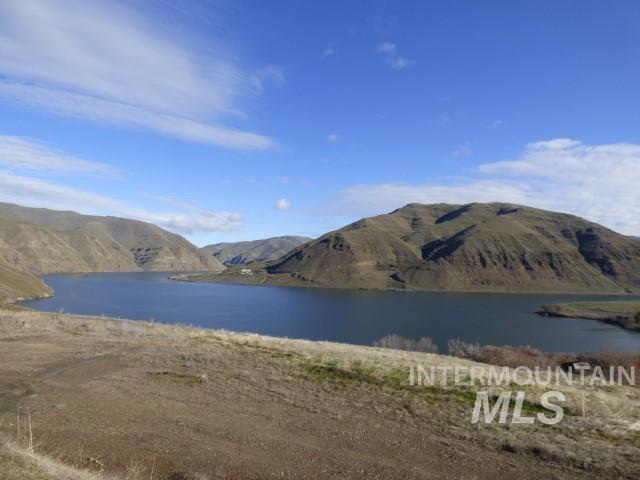 578 Silcott Road Property Photo 4
