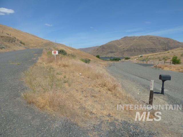 578 Silcott Road Property Photo 10