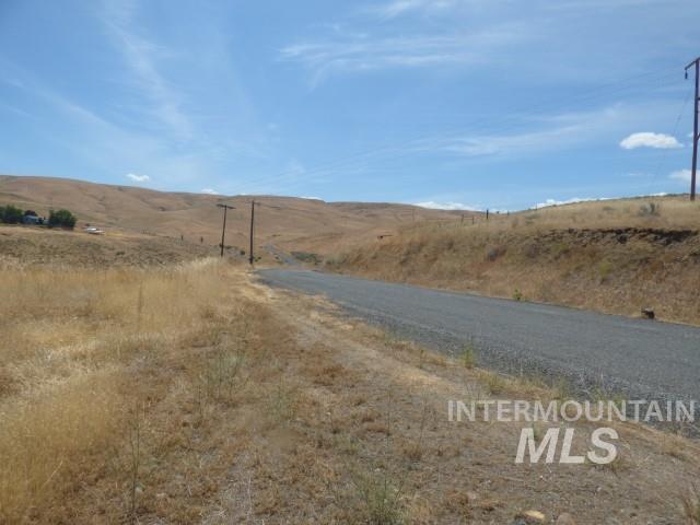 578 Silcott Road Property Photo 11