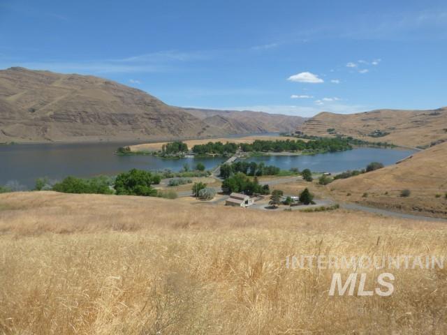 578 Silcott Road Property Photo 16