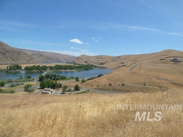 578 Silcott Road Property Photo 17