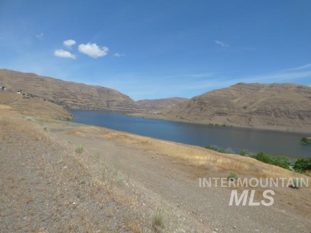 578 Silcott Road Property Photo 23
