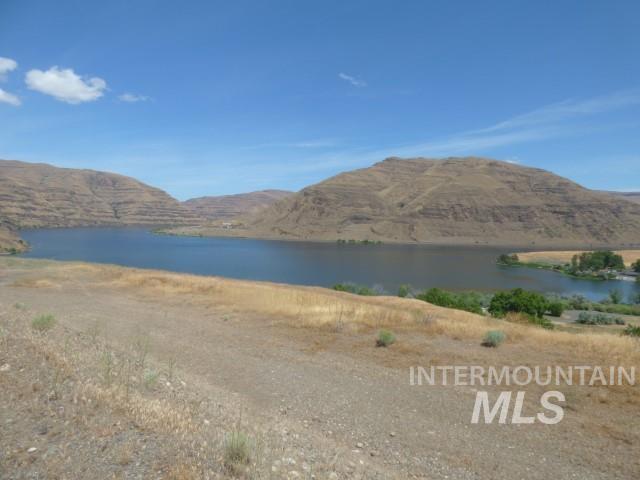 578 Silcott Road Property Photo 24