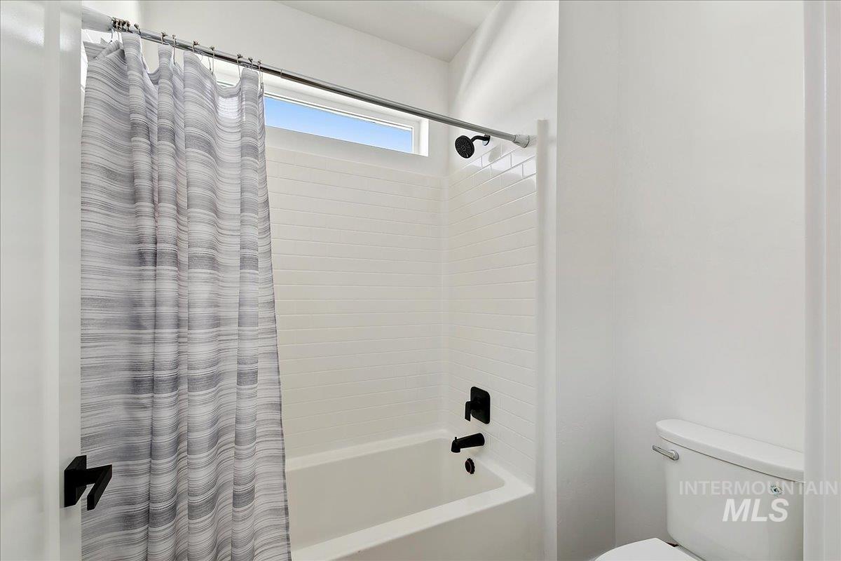 8151 N Breezy Ave Property Photo 39