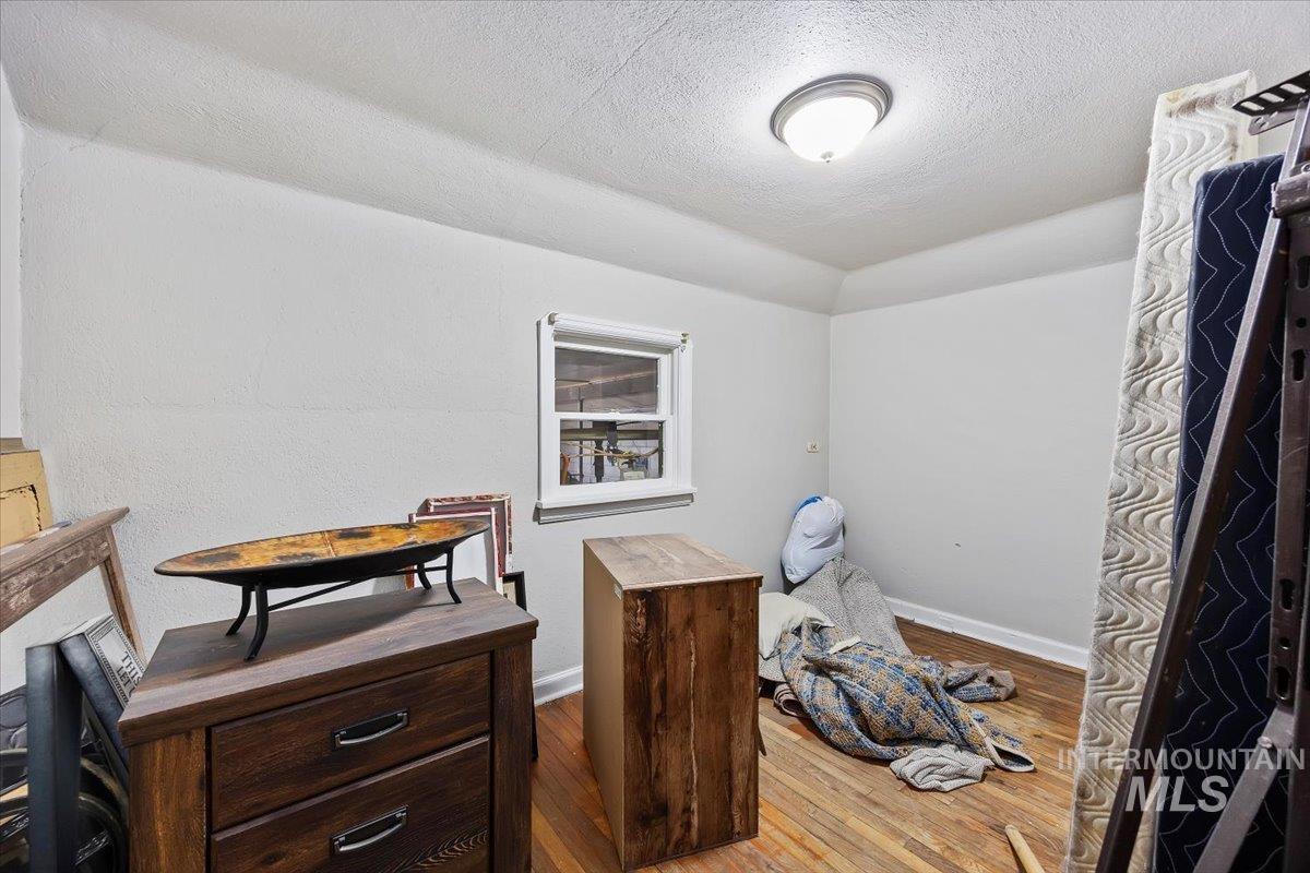 204 E 5th Street Property Photo 14