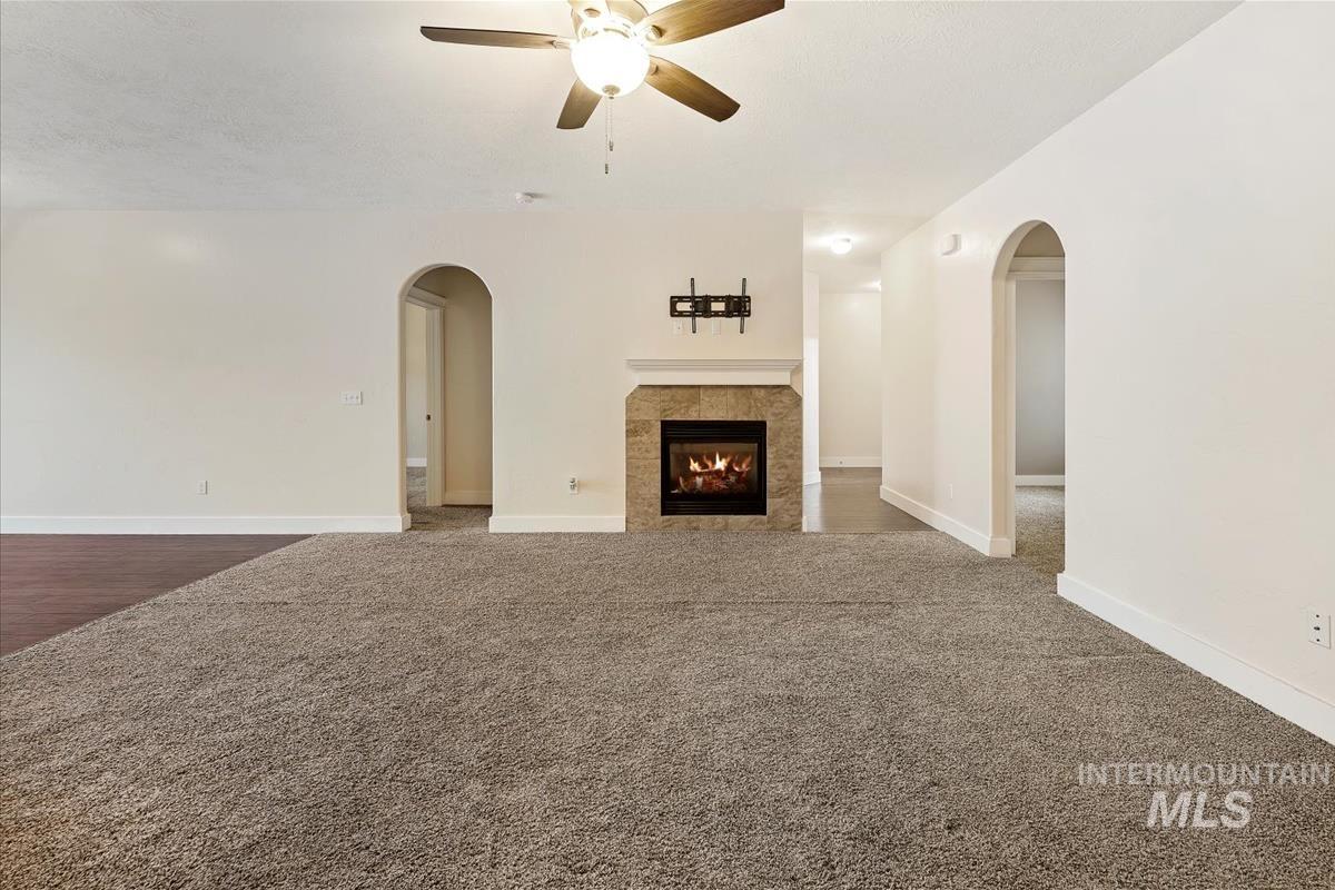 6279 N Maximus Pl Property Photo 3