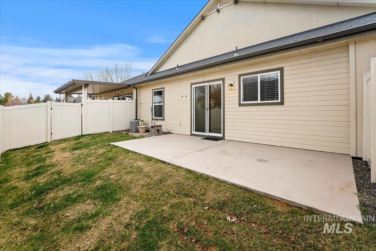 6279 N Maximus Pl Property Photo 10