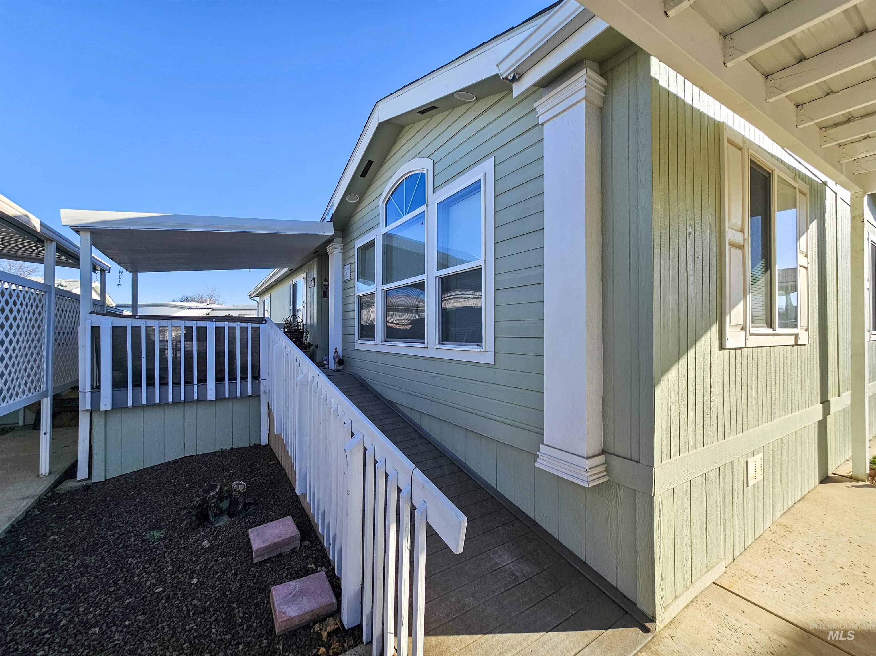 2115 6th Avenue Property Photo 4