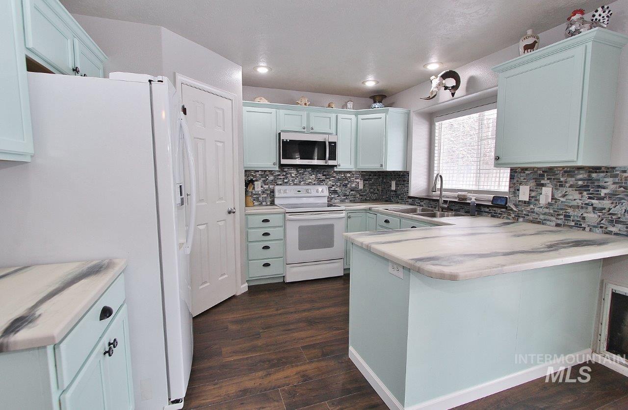 1604 N Buckler Way Property Photo 7