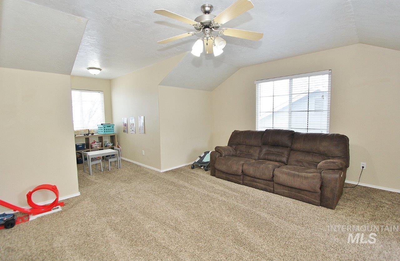 1604 N Buckler Way Property Photo 15
