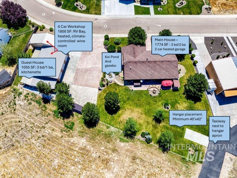 21246 Oakwood Drive Property Photo 2