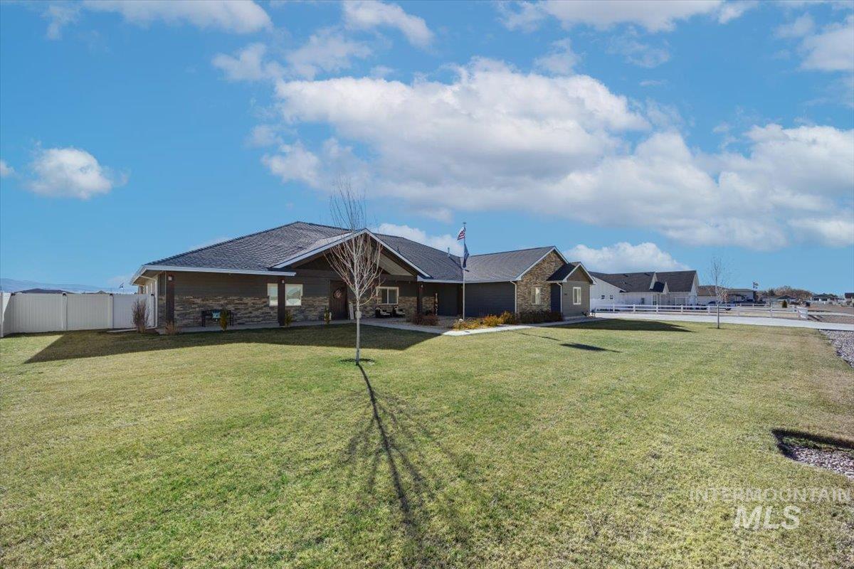 4345 Nw Purple Sage Cir Property Photo 3
