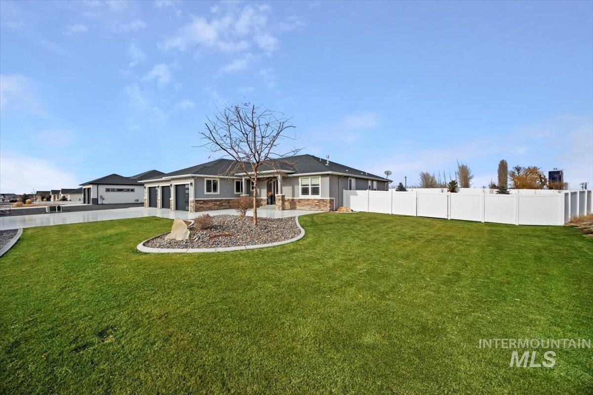 Stoneridge Real Estate Listings Main Image