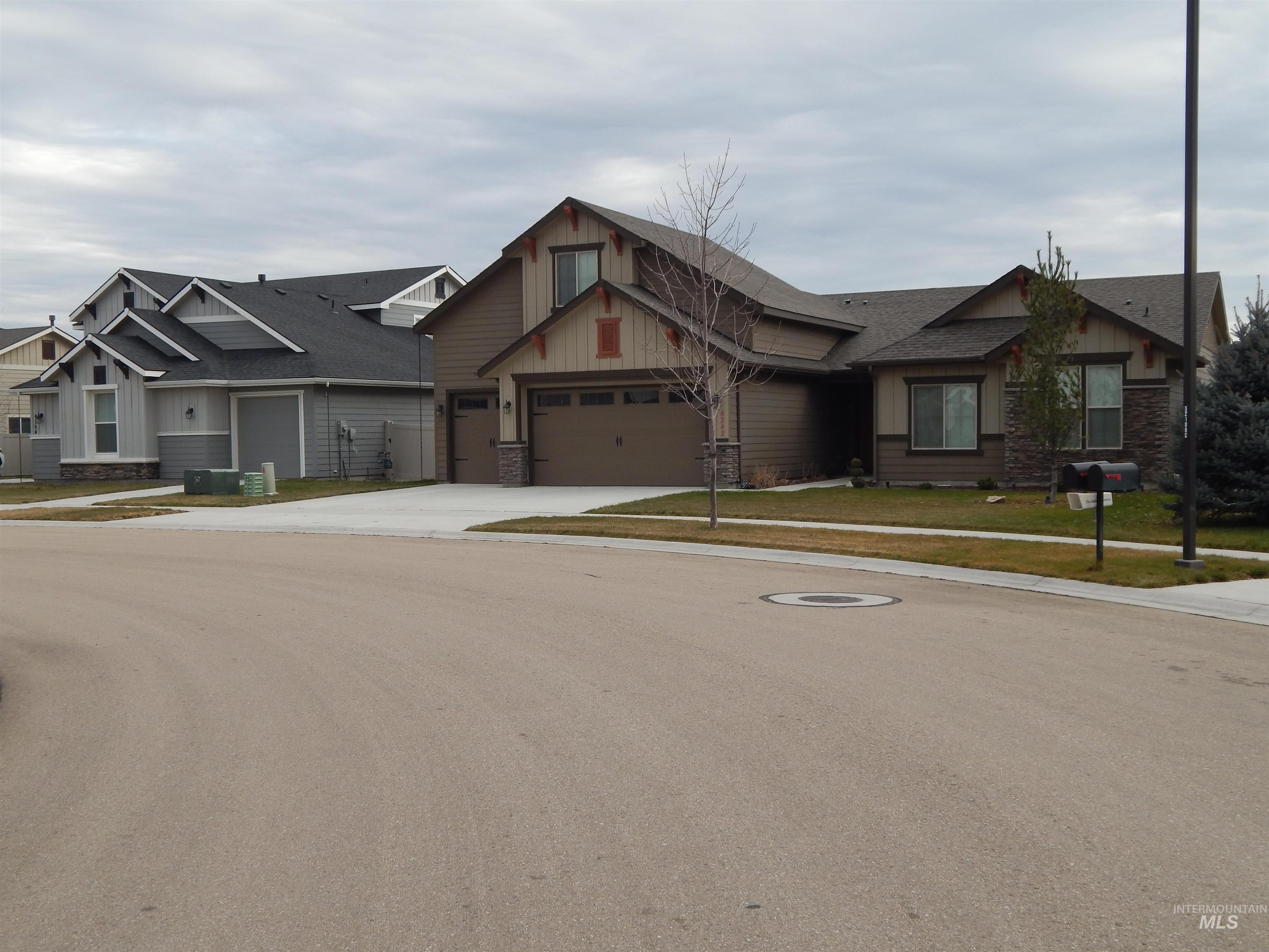 4342 N. Cherry Bark Way Property Photo 2