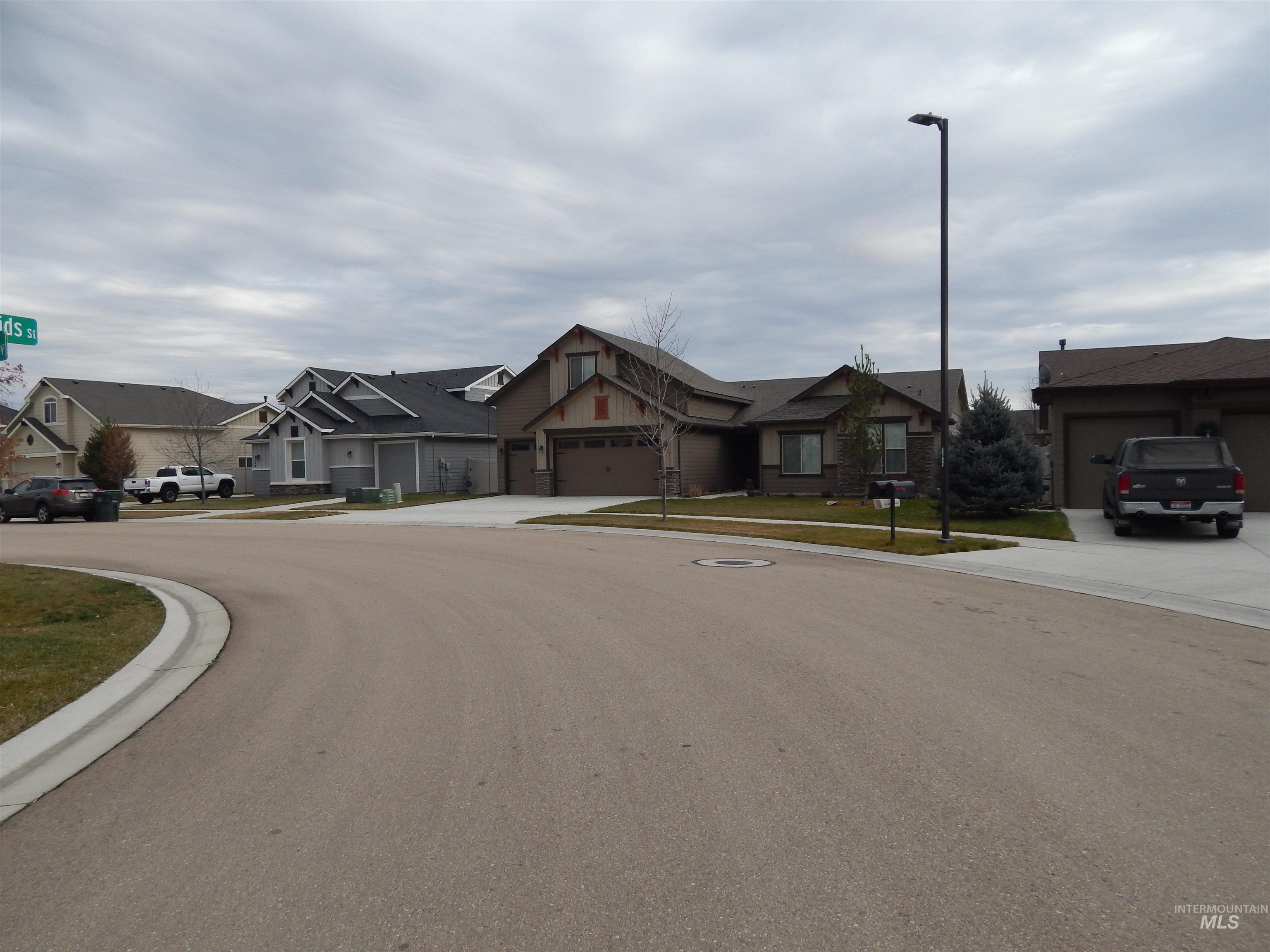 4342 N. Cherry Bark Way Property Photo 4