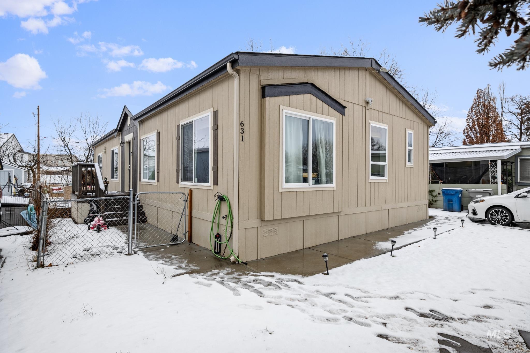 631 N Timathy Rd Property Photo 1