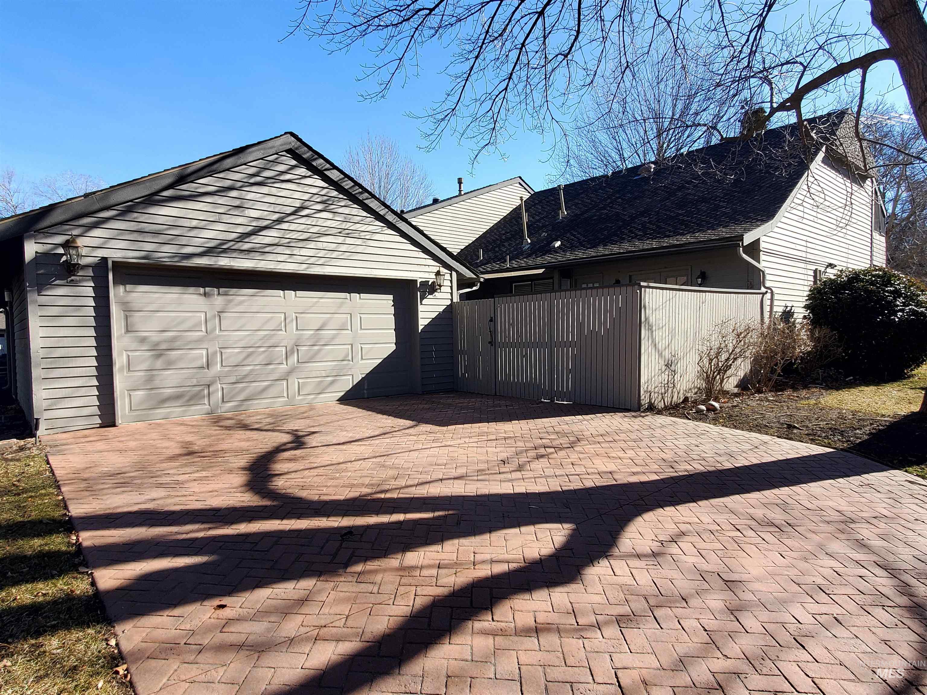 491 S Walnut Property Photo