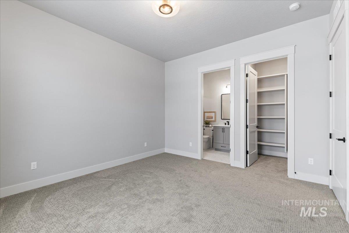 6872 N Valley Breeze Avenue Property Photo 31