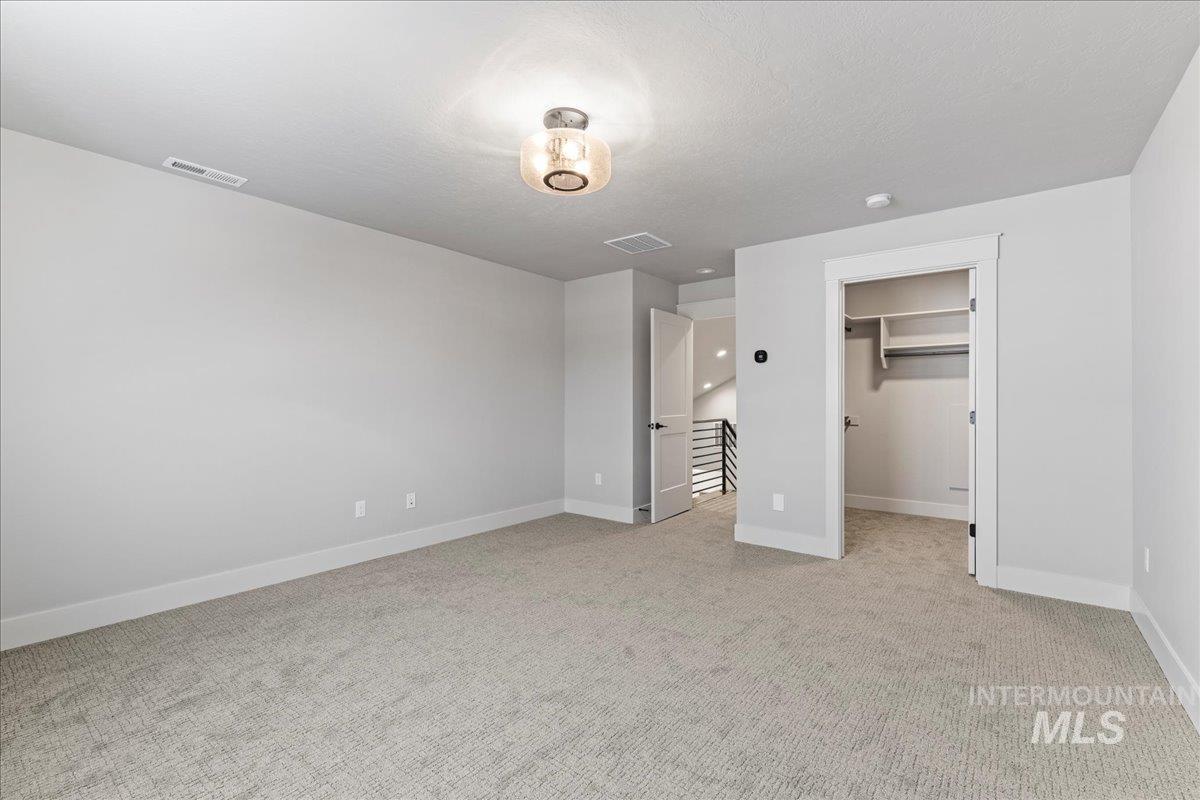 6872 N Valley Breeze Avenue Property Photo 36