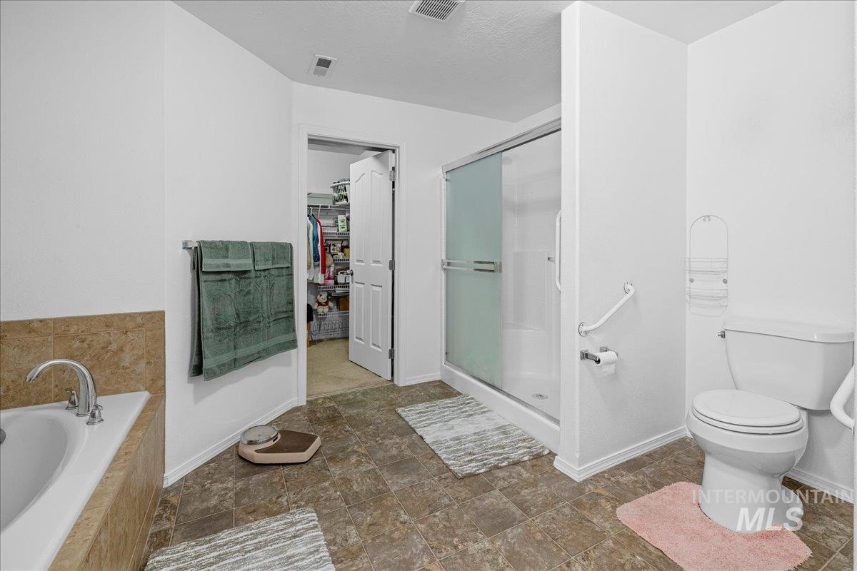 4456 N Weston Ave Property Photo 5