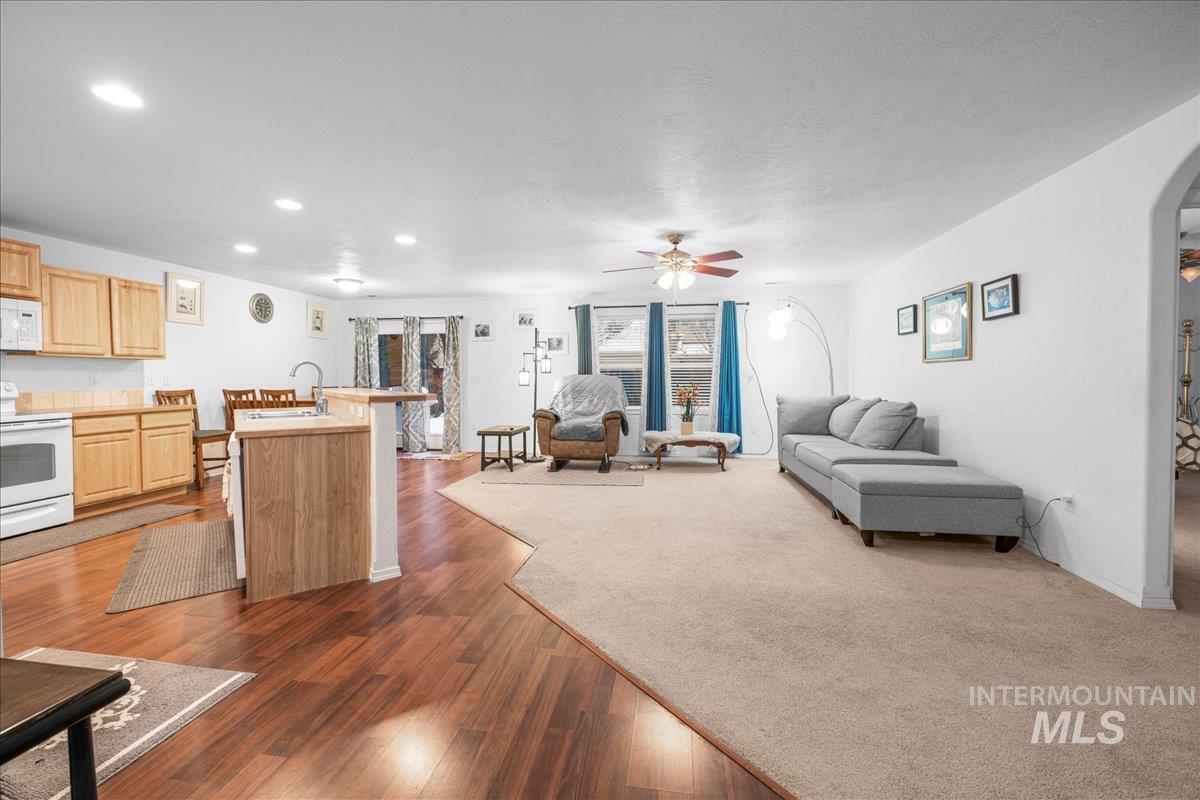 4456 N Weston Ave Property Photo 10