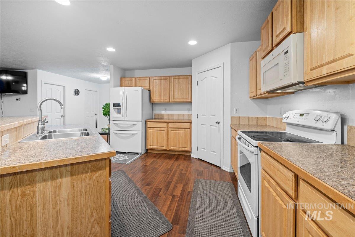 4456 N Weston Ave Property Photo 11