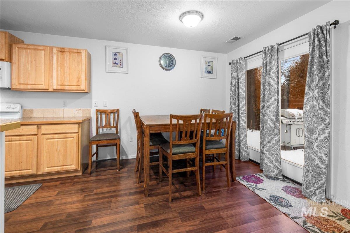 4456 N Weston Ave Property Photo 14