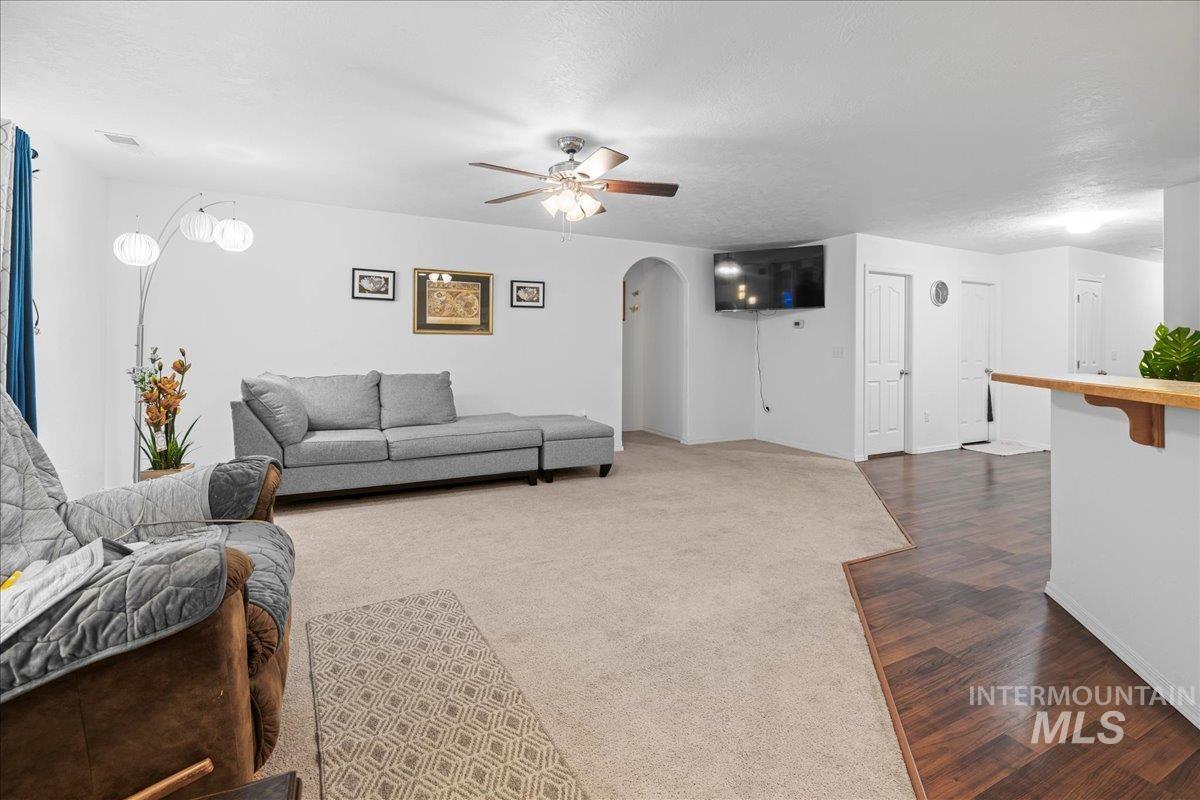 4456 N Weston Ave Property Photo 15