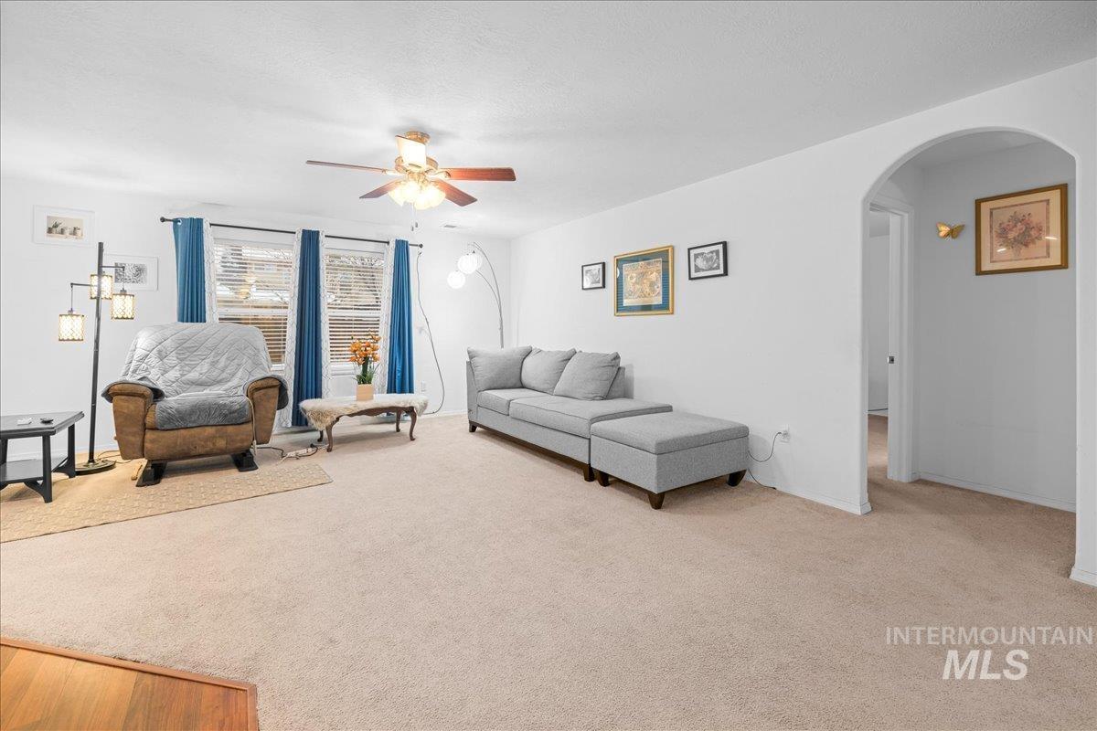 4456 N Weston Ave Property Photo 16