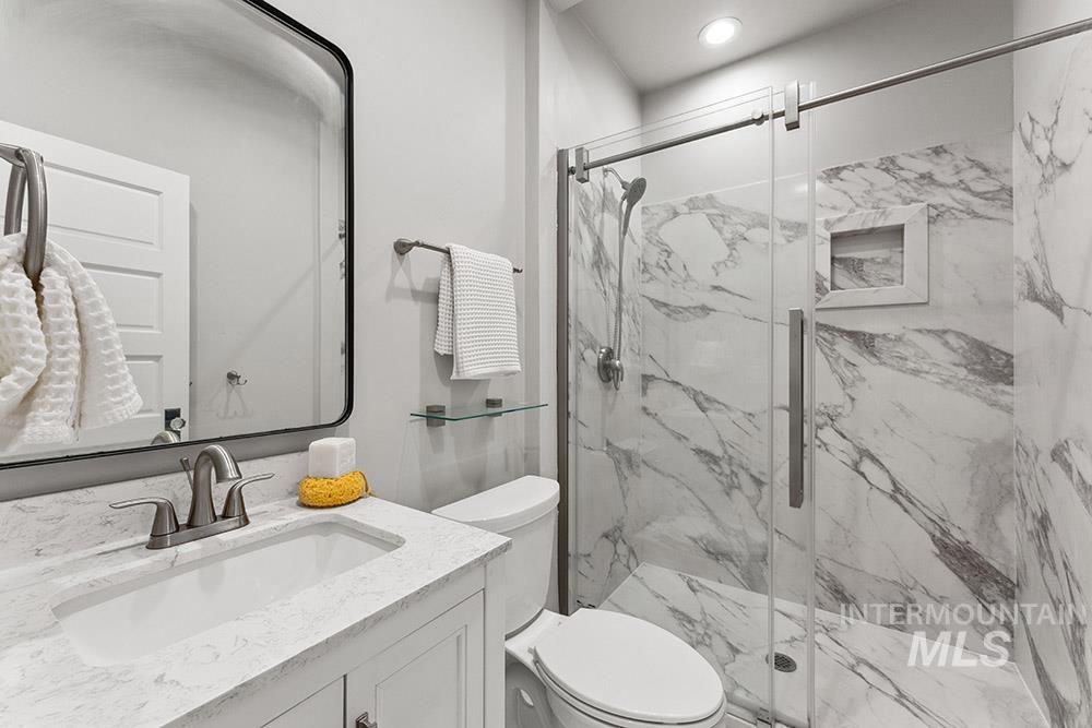 1002 E Washington St Property Photo 19
