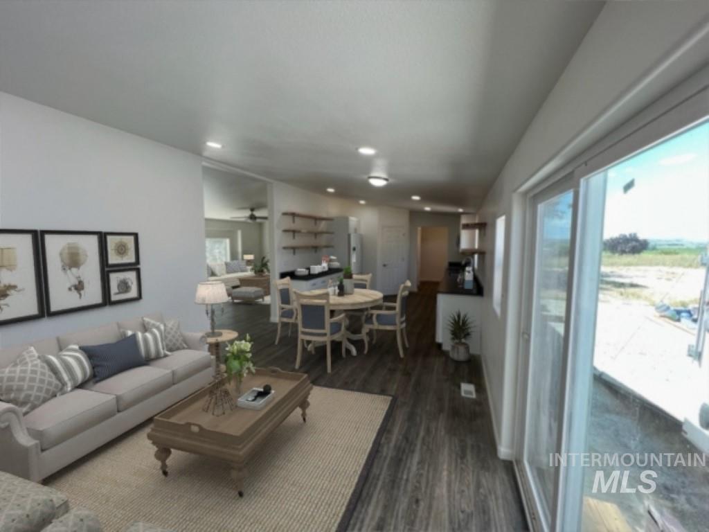 2940 1st Lane E Property Photo 3