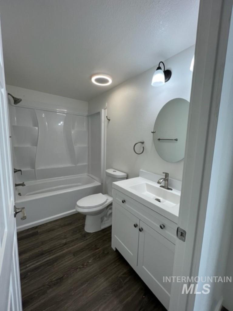 2940 1st Lane E Property Photo 10