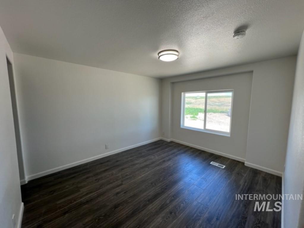 2940 1st Lane E Property Photo 14