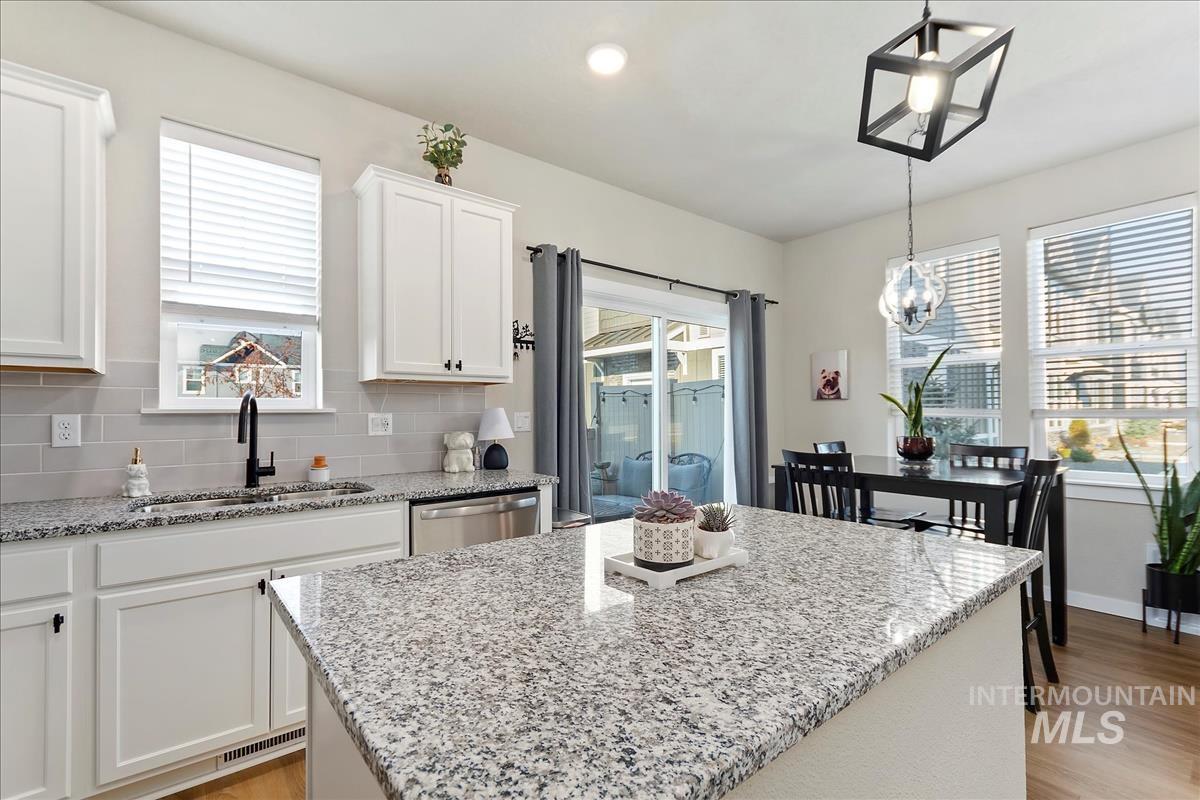5938 S Jessenia Ln Property Photo 12